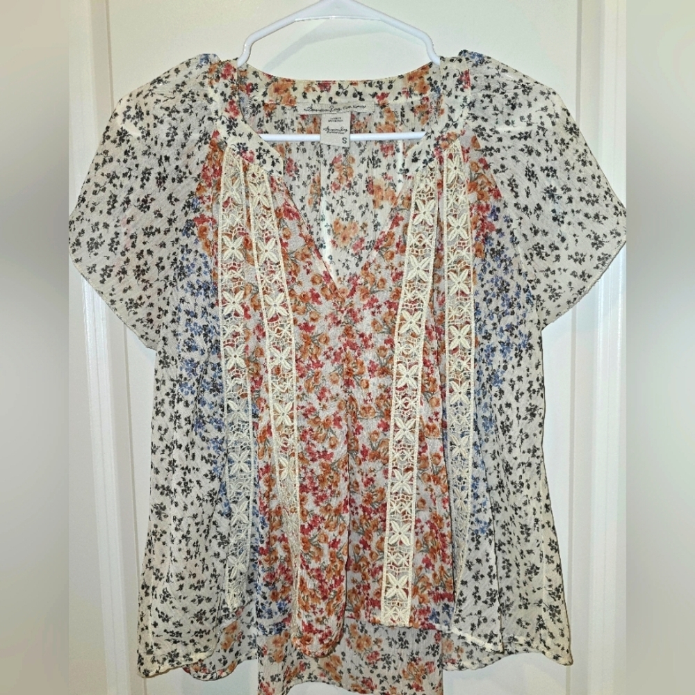 Floral Print Women's Top. Womens blouse, American Rag shirt